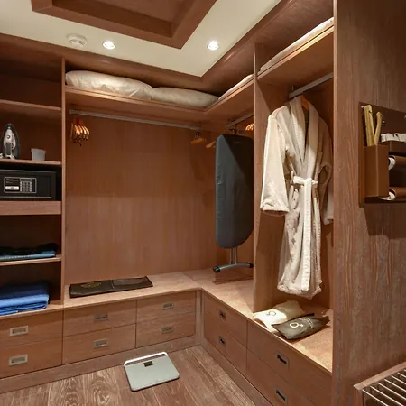 雷努姆卡利亚旅馆