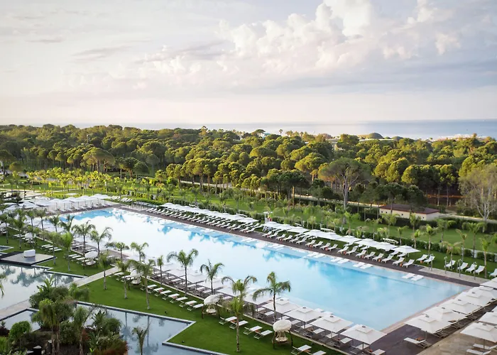 ريجنوم كاريا فندق بيليك