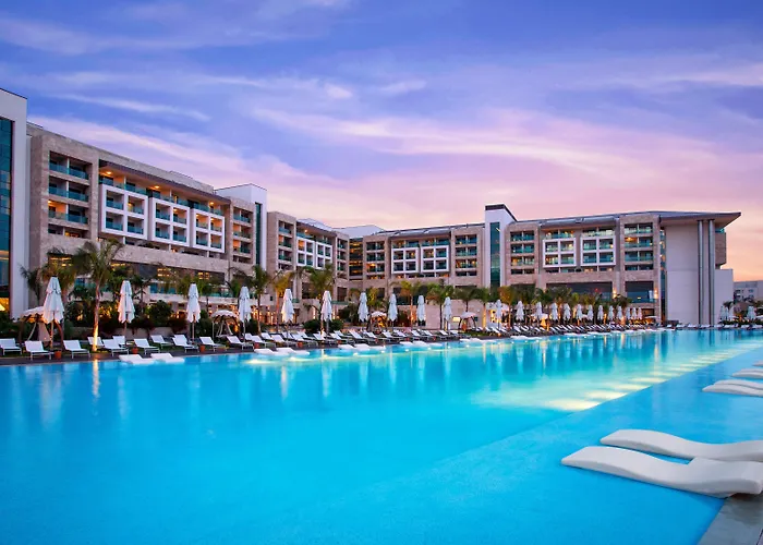 ريجنوم كاريا فندق